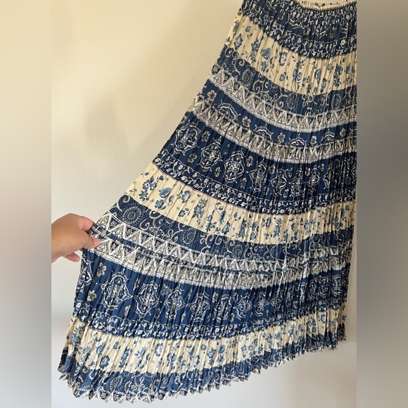 Wrangler Prairie Rose Collection Floral Pattern Pleated Maxi Skirt - Picture 3 of 9